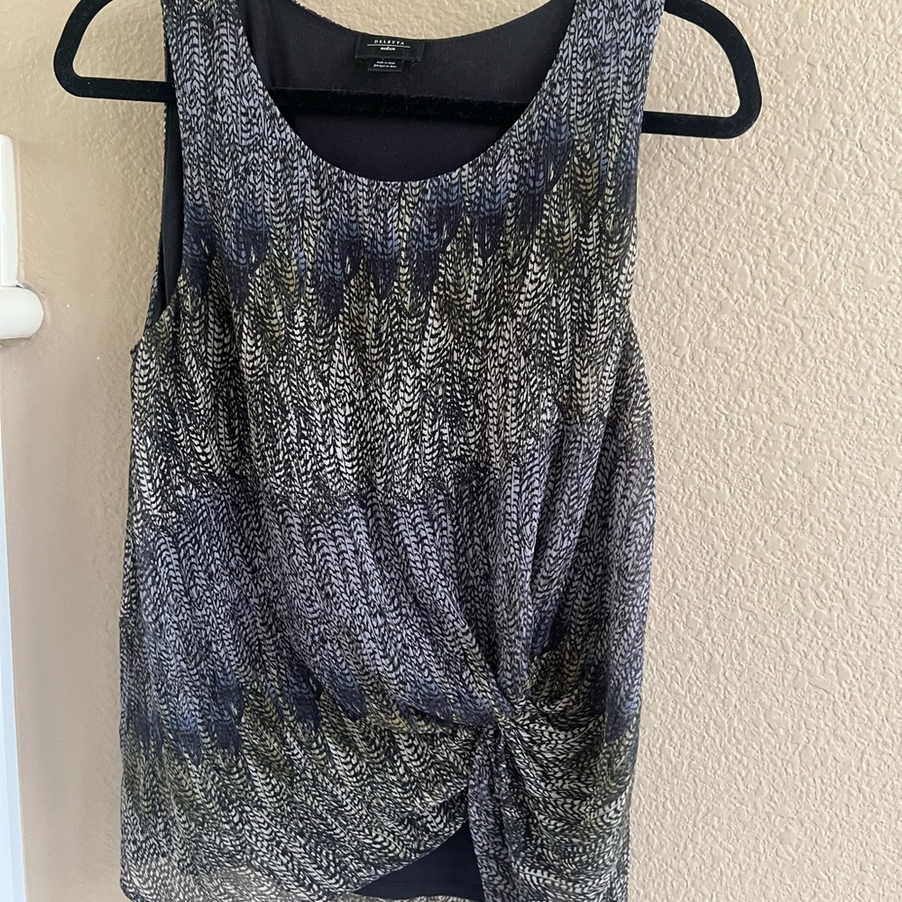 Deletta Black and Gray Knit Twist-Front Sleeveless Tank